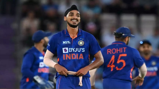 Cricket Live India: विश्व कप के लिए विकल्प हो सकते हैं प्राब्लम साल्वर अर्शदीप सिंह