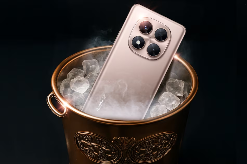 Redmi के 11 साल: दो नए स्मार्टफोन्स लॉन्च, बॉलीवुड कनेक्शन? बॉलीवुड Redmi Launches New Phones India news image